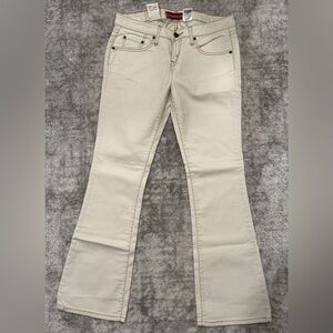 Levi’s TOO SUPERLOW STRETCH Boot Cut Cream Denim. Size 9 Juniors M